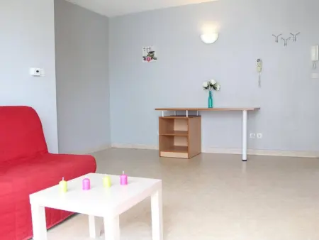 Appt 2 pièces au calme avec balcon, parking privé - Photo 9