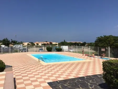 Grand T3 avec terrasse, piscine et parking près de la plage - Photo 15