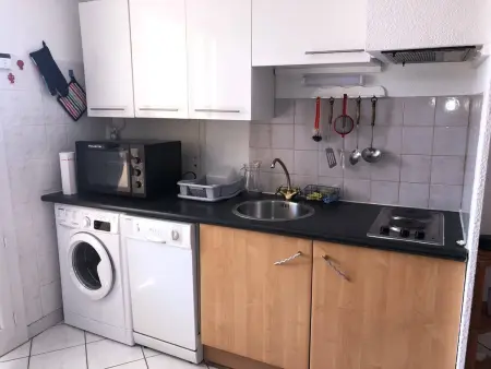 Studio cabine 4 pers avec piscine, parking sécurisé, BBQ et proche plage - Photo 9