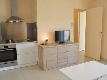 Appartement climatisé 3 pièces, 6 couchages, proche plage et centre, garage inclus - Photo 2