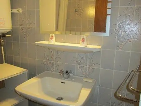 Appartement T3 à Cauterets, proche thermes, télécabine, WiFi et parking - Photo 6