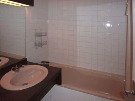 Studio skis aux pieds, balcon sud, idéalement situé, 4-6 couchages, proche animations et commerces - Photo 6