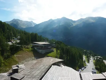 Studio skis aux pieds, balcon sud, idéalement situé, 4-6 couchages, proche animations et commerces - Photo 8