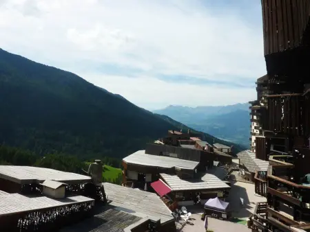 Studio skis aux pieds, balcon sud, idéalement situé, 4-6 couchages, proche animations et commerces - Photo 9
