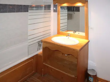 Duplex standing 2 ch + coin montagne, au pied des pistes, 9 pers, animaux admis - Photo 7