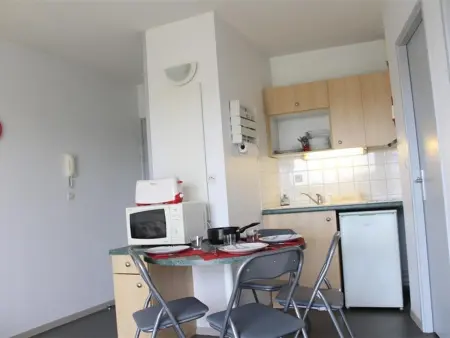 Studio cabine 4 pers La Rochelle avec balcon, parking - Photo 2