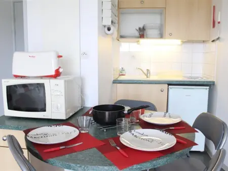 Studio cabine 4 pers La Rochelle avec balcon, parking - Photo 3