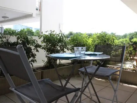 Studio avec terrasse exposée sud et piscine aux Minimes - Photo 11