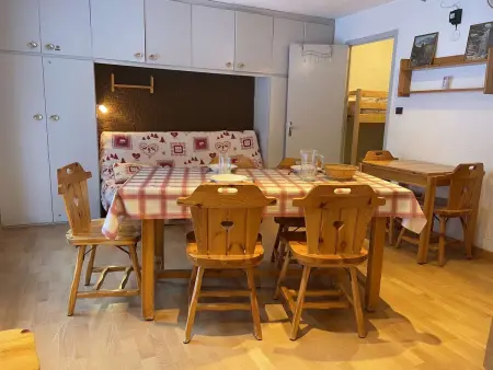 Studio cabine 8 pers, Sud, pied de piste, centre station, proche commerces et ESF - Photo 2