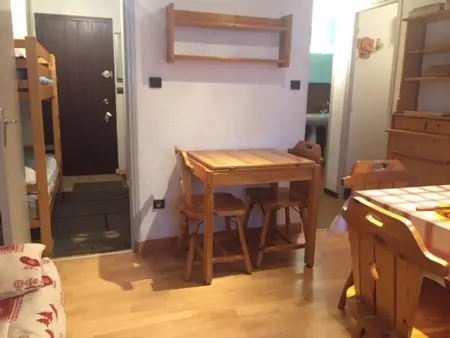 Studio cabine 8 pers, Sud, pied de piste, centre station, proche commerces et ESF - Photo 16