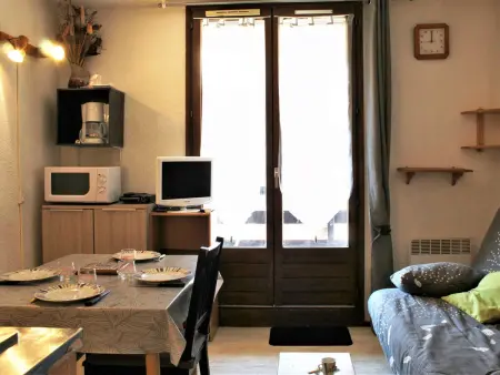 Studio cosy avec coin montagne, balcon sud et casier à ski - 4 couchages à Risoul 1850 - Photo 1