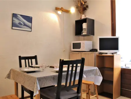 Studio cosy avec coin montagne, balcon sud et casier à ski - 4 couchages à Risoul 1850 - Photo 6