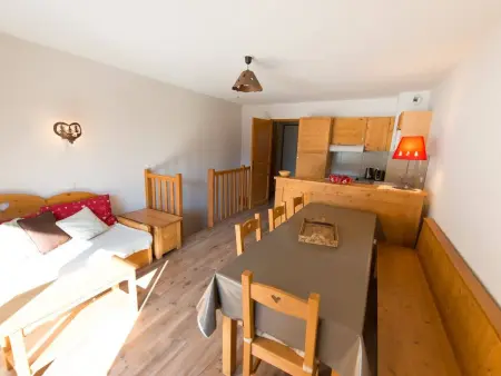 Appartement Duplex 4 Pièces avec Piscine - 6 Couchages, Proche Pistes - Vars Les Claux - Photo 2