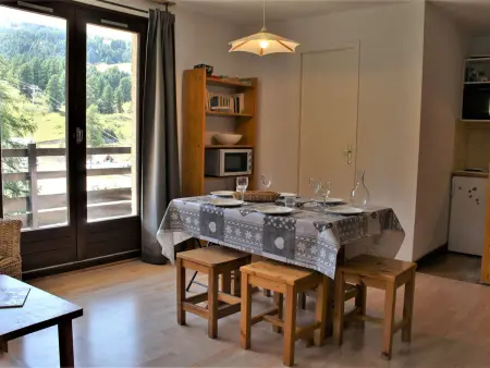 Appartement 3 Pièces 6 couchages avec piscine, animaux admis à Risoul 1850 - Photo 1