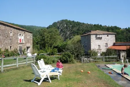 Ferienwohnung in Retournac, Retraite rurale avec piscine dans les collines - Photo 3