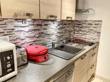 Studio à deux pas de la plage, proche commerces avec Wifi et équipements complets - Photo 3