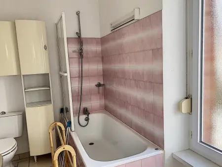 Studio à deux pas de la plage, proche commerces avec Wifi et équipements complets - Photo 5