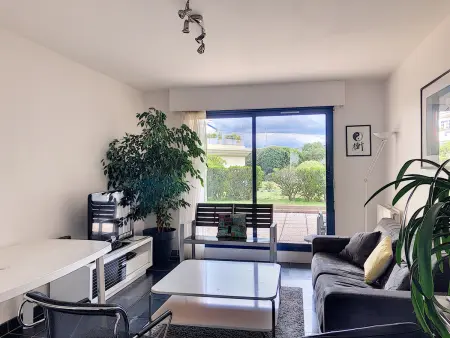 Appartement moderne avec terrasse et parking, au cœur de Granville, à deux pas de la plage ! - Photo 1