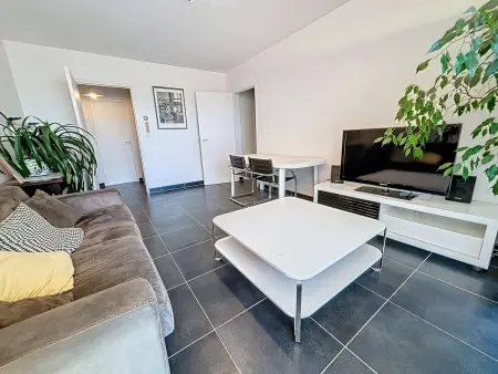 Appartement moderne avec terrasse et parking, au cœur de Granville, à deux pas de la plage ! - Photo 4