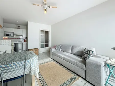 Appartement avec balcon, proche des plages et commerces - Photo 1