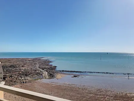 Appartement avec balcon, proche des plages et commerces - Photo 14