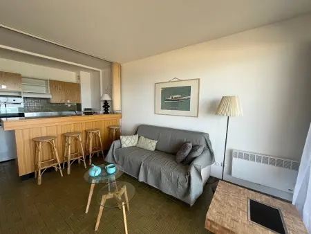 Appartement T2 RDC avec Jardinet et Accès Direct Plage, Parking Sécurisé, Proche Commerces - Photo 1