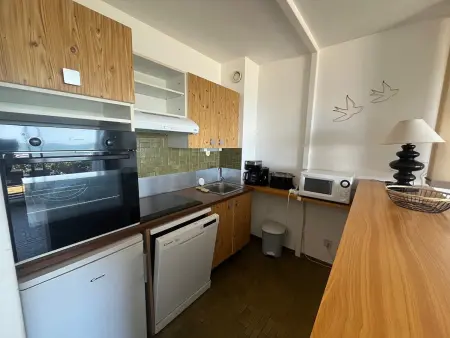 Appartement T2 RDC avec Jardinet et Accès Direct Plage, Parking Sécurisé, Proche Commerces - Photo 3