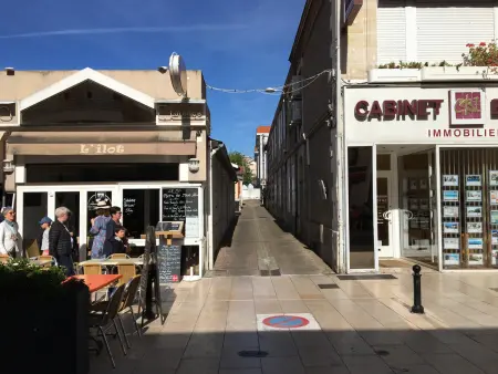 Centre-ville Arcachon, T3 rénové avec aperçu mer, proche plage et gare - Photo 14