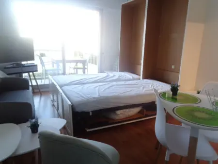 Studio 24m² au Centre d'Arcachon, proche Gare et Plage, Balcon Sud - Photo 3