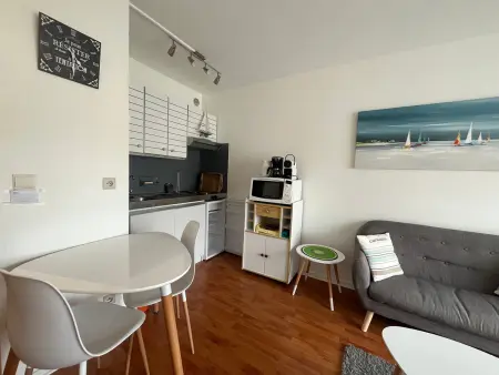 Studio 24m² au Centre d'Arcachon, proche Gare et Plage, Balcon Sud - Photo 4