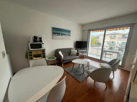 Studio 24m² au Centre d'Arcachon, proche Gare et Plage, Balcon Sud - Photo 5