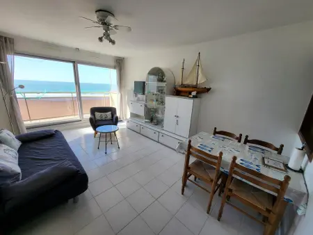 Studio avec balcon face mer, parking et proche centre, aux Sables-d'Olonne - Photo 6