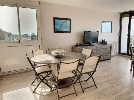 Appartement rénové avec tennis privé, parking et vue mer - Photo 4