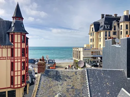 Grand duplex en centre-ville avec vue, à 50m de la plage, ascenseur, et WIFI - Photo 18