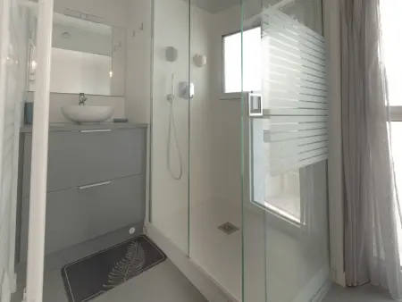 Appartement 2* face mer avec balcon et garage - Centre-ville Sables d'Olonne - Photo 12