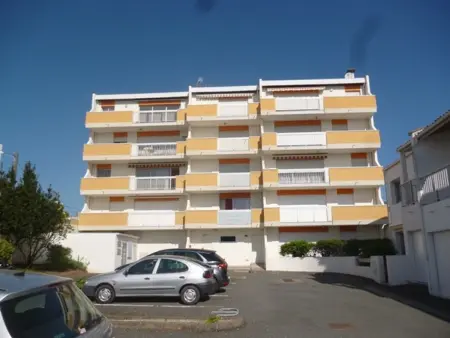 Appartement ensoleillé et spacieux avec parking, centre de Royan - Photo 10