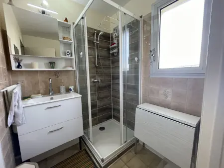 Royan: T2 proche plage avec parking privé, Appartement 4 personnes à Royan - Photo 2