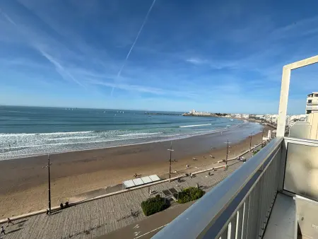 Appartement 3 pièces face plage avec terrasse et garage - Les Sables d'Olonne - Photo 1