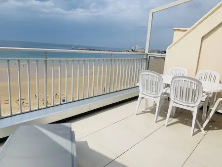 Appartement 3 pièces face plage avec terrasse et garage - Les Sables d'Olonne - Photo 3