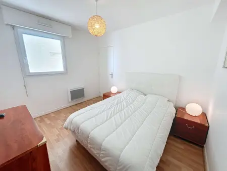 Bel appartement en front de mer avec balcon, parking et équipements modernes - Photo 12