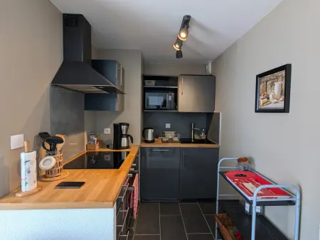 Arcachon Centre : Charmant T2 avec Loggia, Parking Sécurisé et Proche Plage - Photo 4