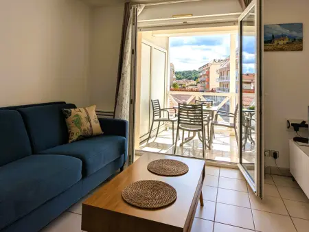 Arcachon Centre : Charmant T2 avec Loggia, Parking Sécurisé et Proche Plage - Photo 6