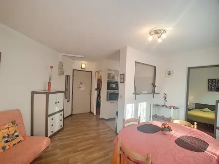 Appartement F2 lumineux avec balcon, proche centre et Thermes, animaux acceptés, wifi gratuit - Photo 2