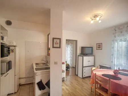 Appartement F2 lumineux avec balcon, proche centre et Thermes, animaux acceptés, wifi gratuit - Photo 4