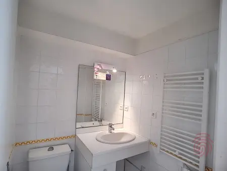 Appart F2 à Lamalou, terrasse, wifi, animaux acceptés, proche centre & thermes - Photo 12