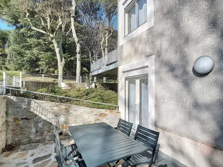 F2 avec terrasse, proche Thermes, animaux acceptés, wifi, parking - Photo 9