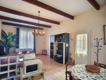 Charmant F2 avec terrasse près du centre et des thermes, animaux acceptés, options de services disponibles - Photo 4