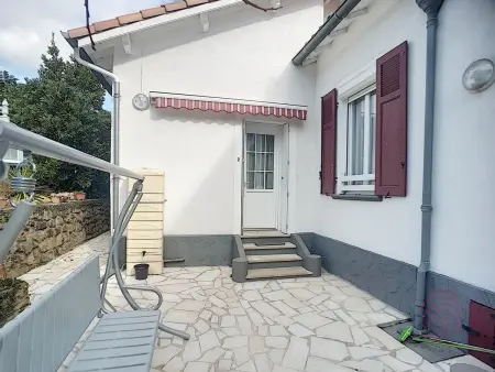Charmant F2 avec terrasse près du centre et des thermes, animaux acceptés, options de services disponibles - Photo 9