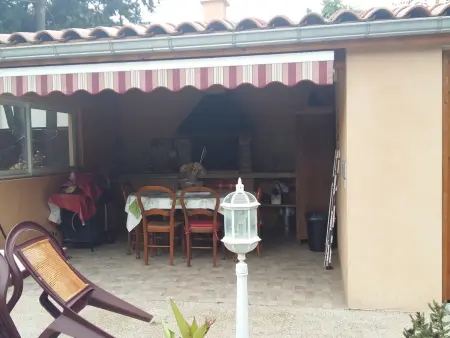 Charmant F2 avec terrasse près du centre et des thermes, animaux acceptés, options de services disponibles - Photo 11