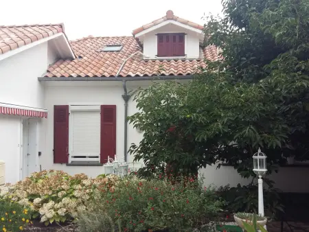 Charmant F2 avec terrasse près du centre et des thermes, animaux acceptés, options de services disponibles - Photo 13